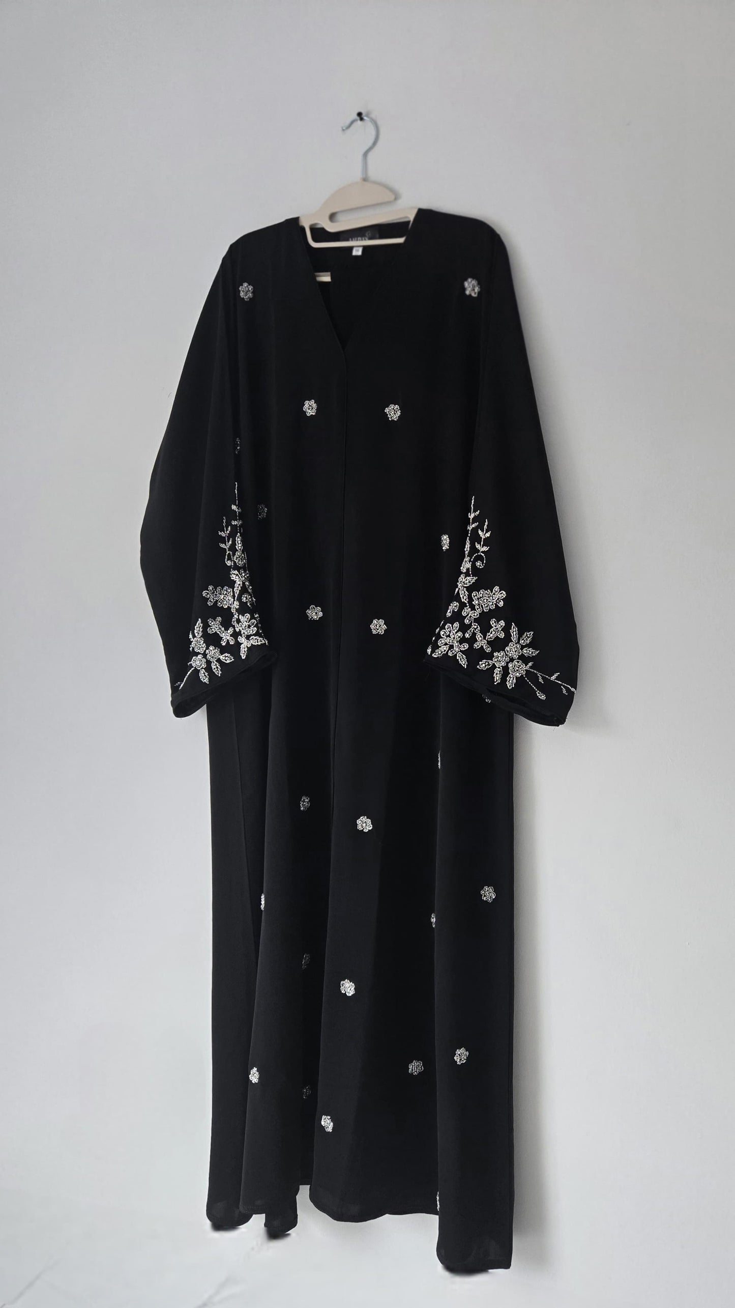 Thuraya Abaya