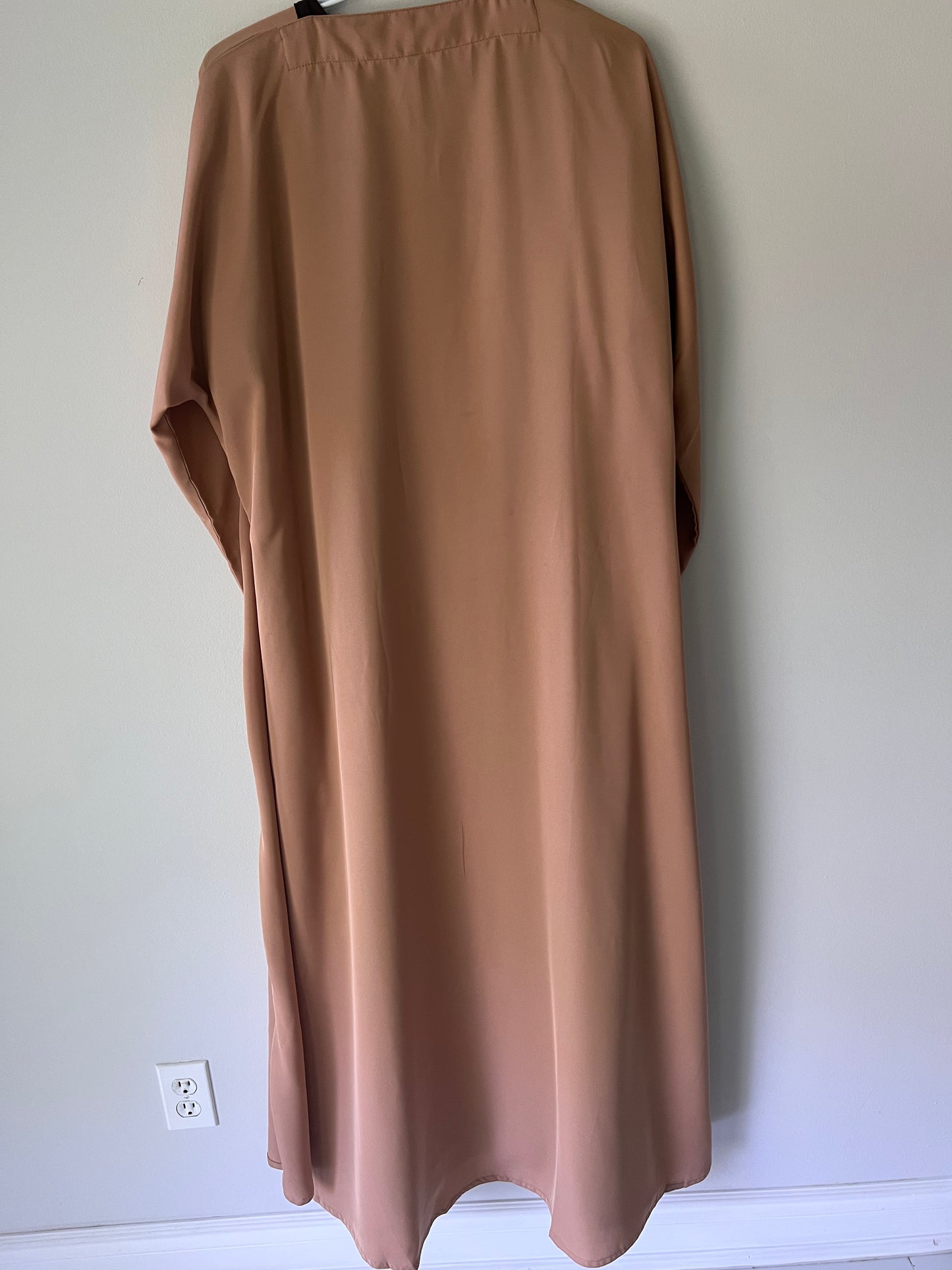 Hala Abaya